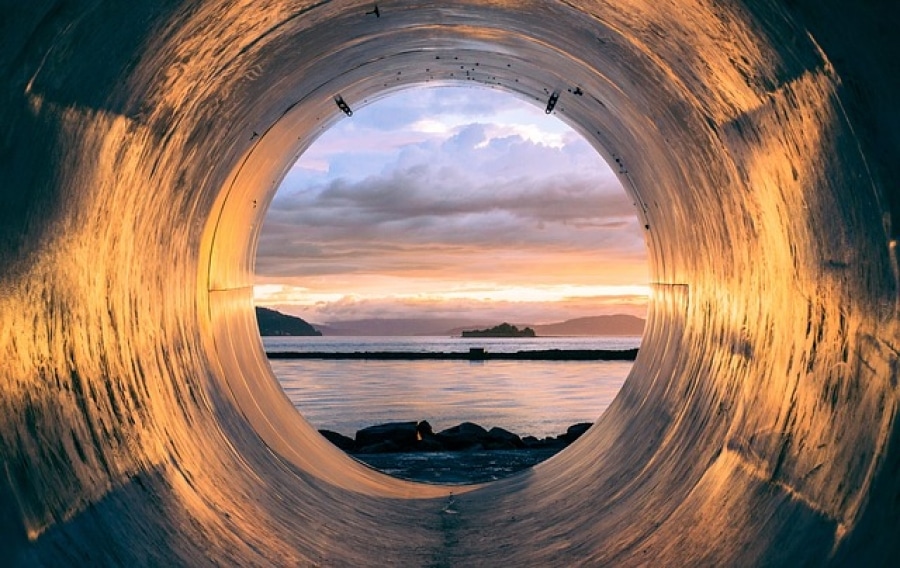 The Hole in the Middle: Stewarding Your Mid-Level Donors